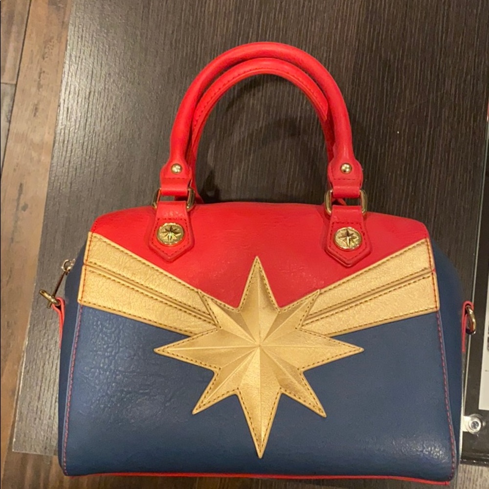 Loungefly Captain Marvel XBody Purse